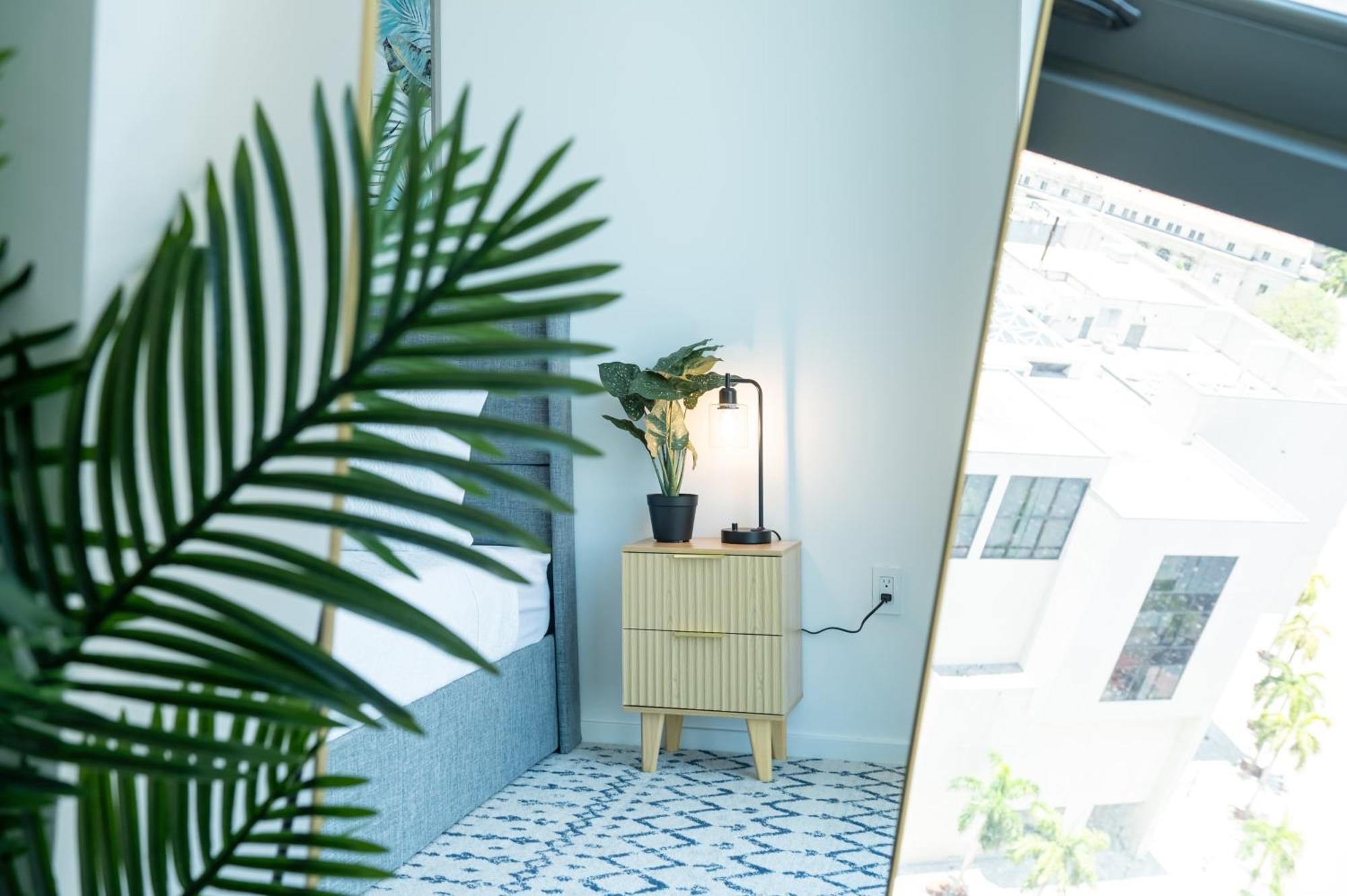 Luxurious King Bed Suite In Downtown Μαϊάμι Εξωτερικό φωτογραφία