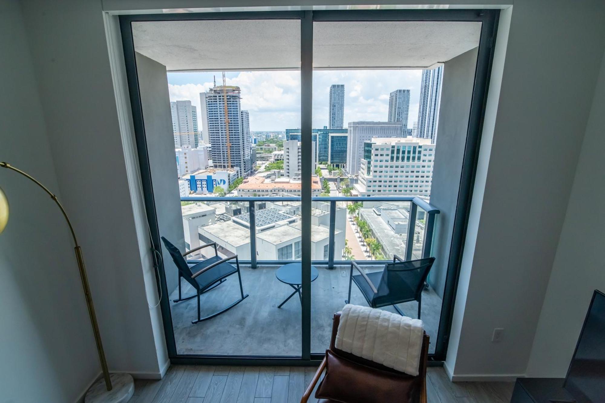 Luxurious King Bed Suite In Downtown Μαϊάμι Εξωτερικό φωτογραφία